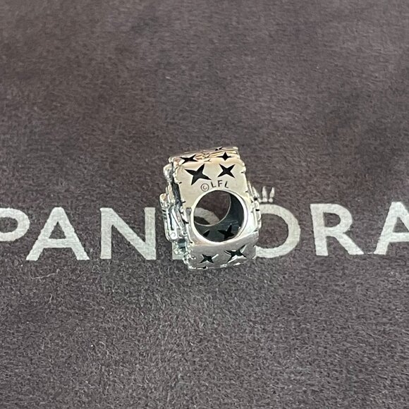 Pandora Star Wars C-3PO and R2-D2 Openwork Charm - Picture 5 of 7